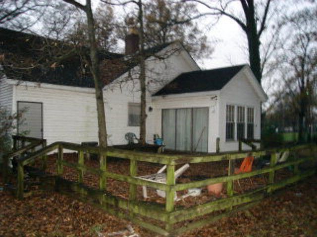 2nd image of 71 Elm