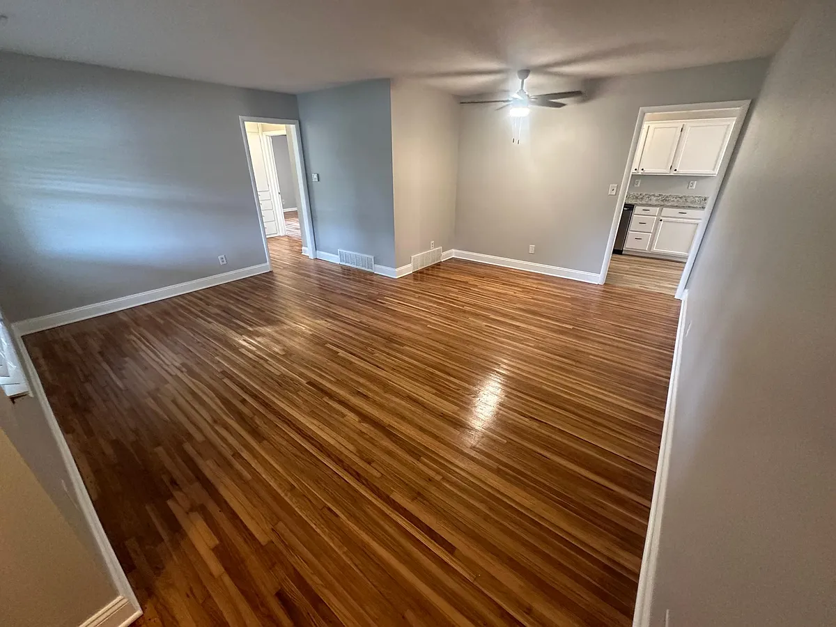 Building Photo - 949 N Brownthrush Ln