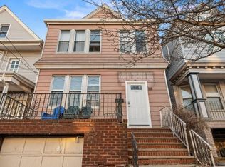 88 W 54th St, Bayonne, NJ 07002