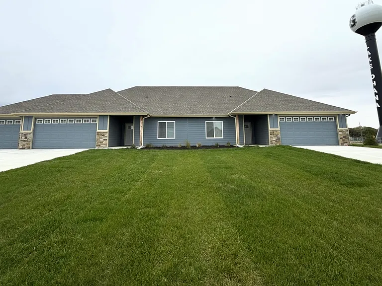 23132 Cayuse St — Photo 1