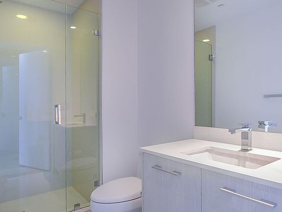 2nd image of 45 SW 9th St APT 2502
