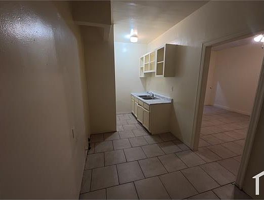 2nd image of 217 S Boyle Ave