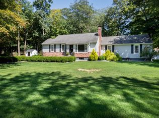 811 Oakwood Rd, Orange, CT 06477