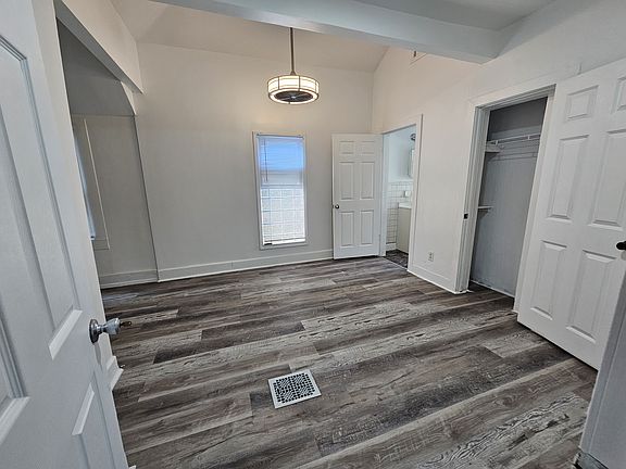 3rd image of 2842 Indianapolis Ave