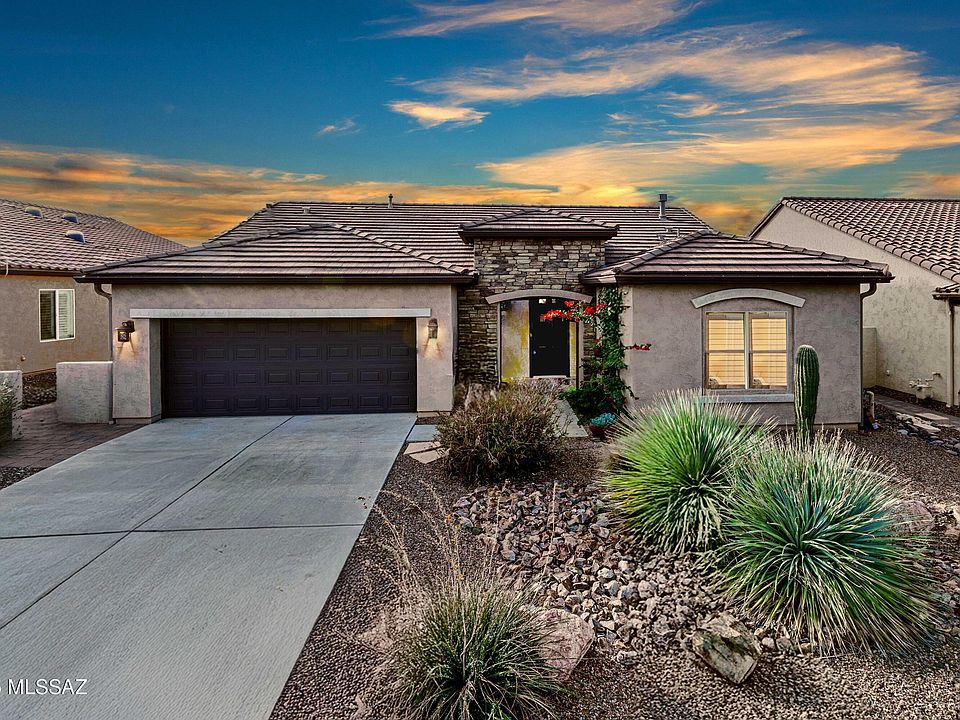 1st image of 60647 E Arroyo Vista Dr