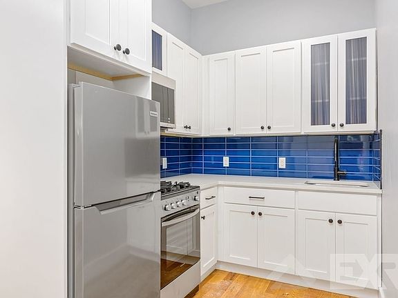 3rd image of 242 Howard Ave #2