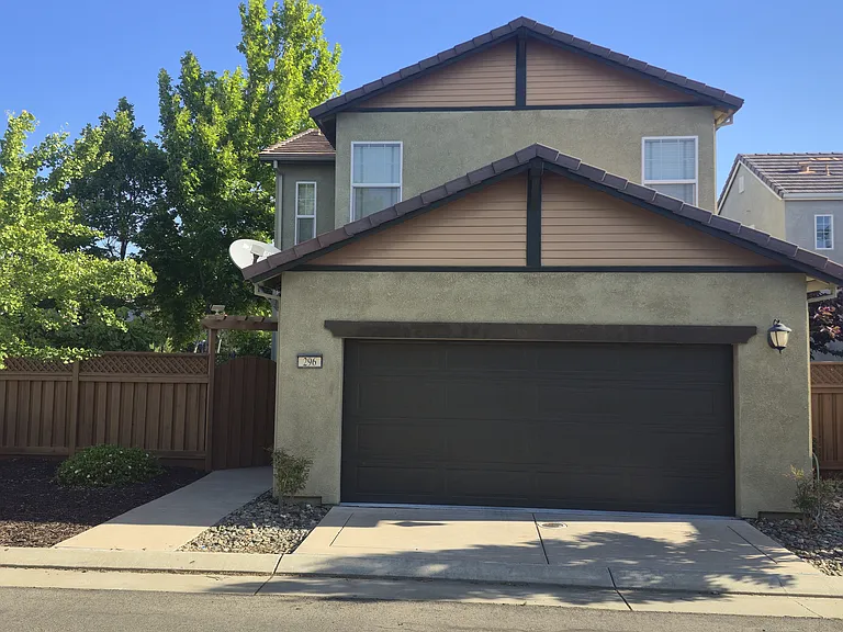296 W Moraga St — Photo 6