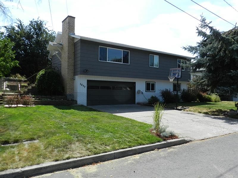1677 Damen St, Moscow, ID 83843 Zillow