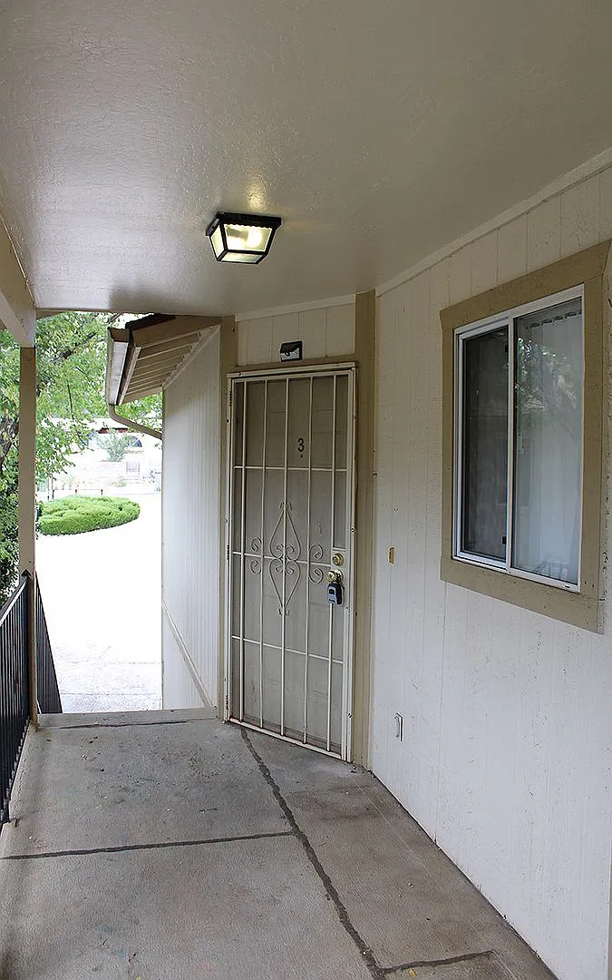 1332 — Photo 3