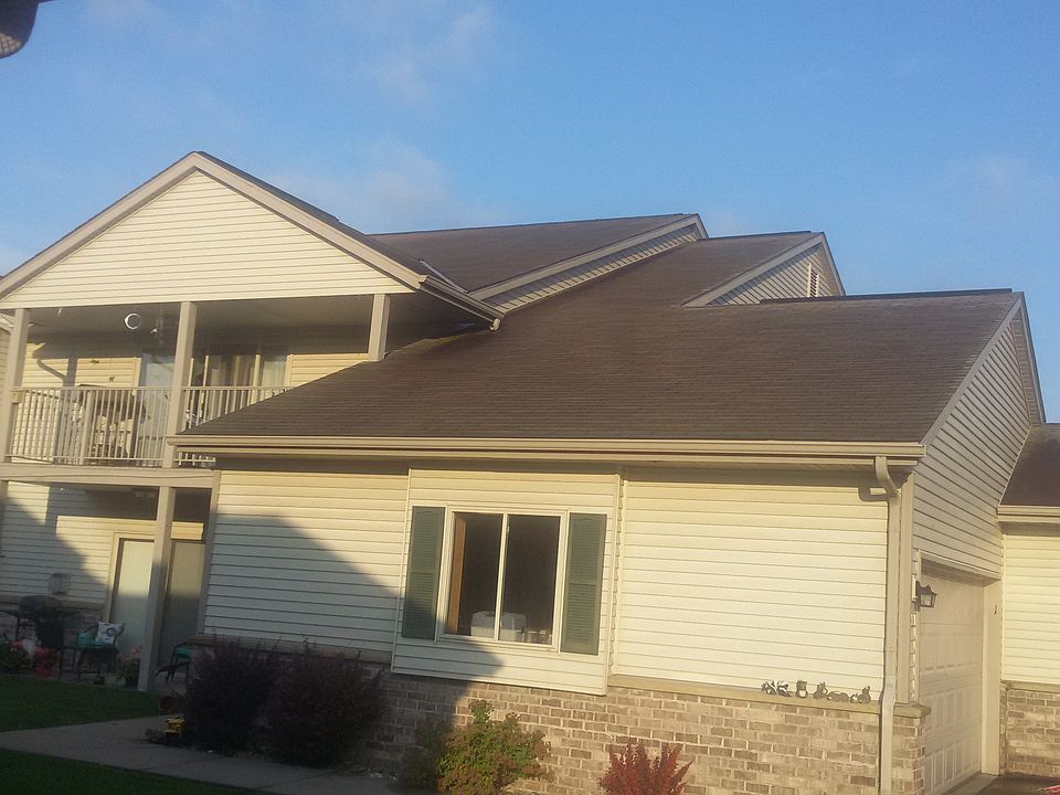 1st image of 967 Roseland Dr APT 1
