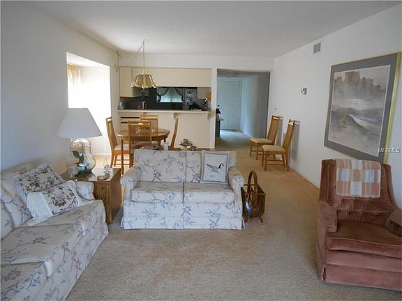 5th image of 1828 Golfview Dr