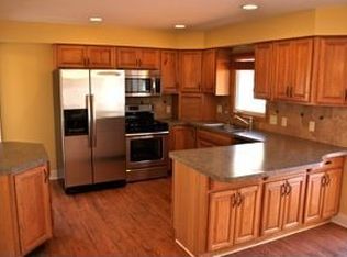 7788 Dream Isle Dr NE, Belding, MI 48809