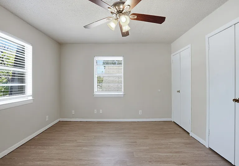 3209 Rogers Ave — Photo 13
