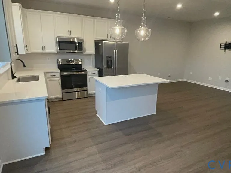 5512 Wenrich Dr — Photo 4