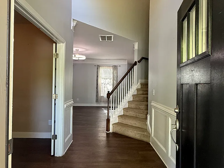 112 Owensboro Ct — Photo 8
