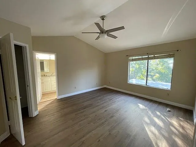4211 Lost Springs Dr — Photo 12