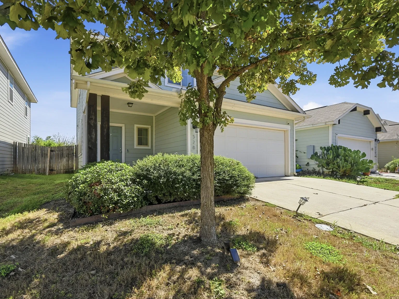 3 bed, 2.5 bath, 1688 sqft, $1,650 — Photo 3