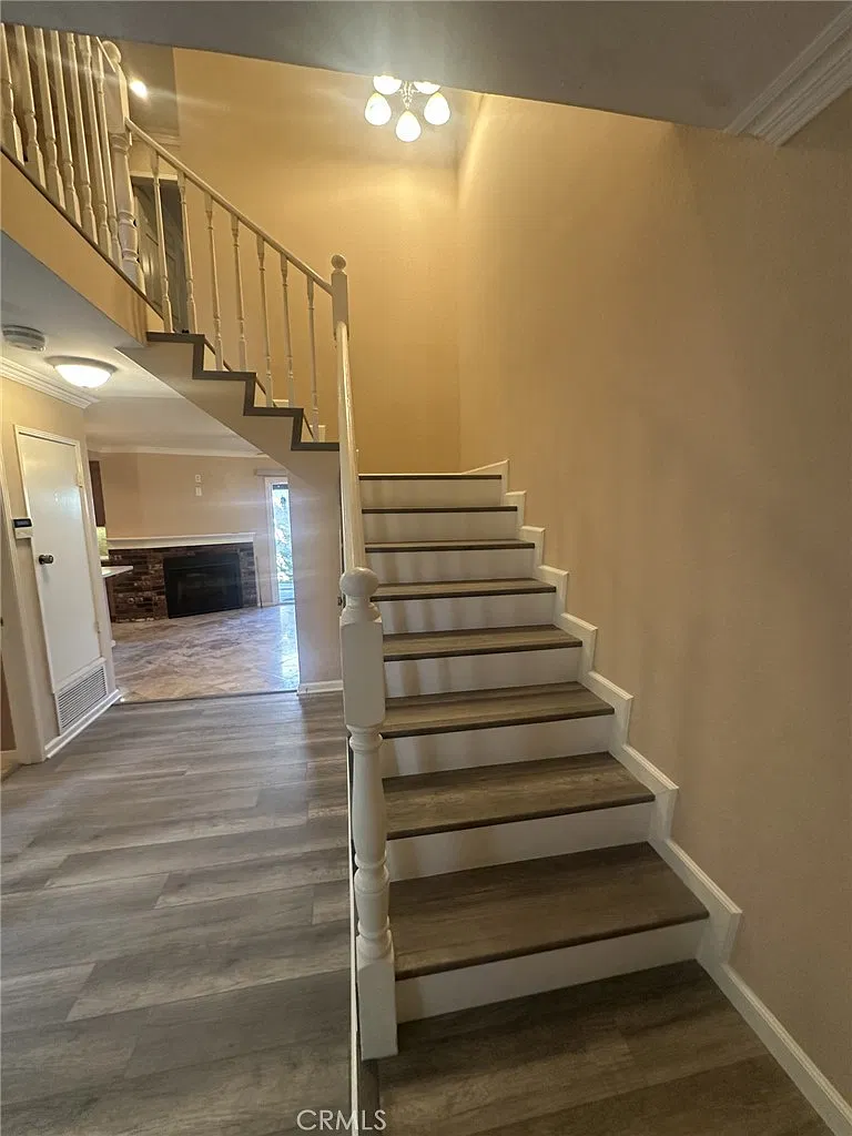 4 bed, 2.5 bath, 1691 sqft, $4,200 — Photo 4
