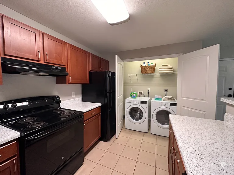 Maple Sunset Apartment Homes — Photo 22
