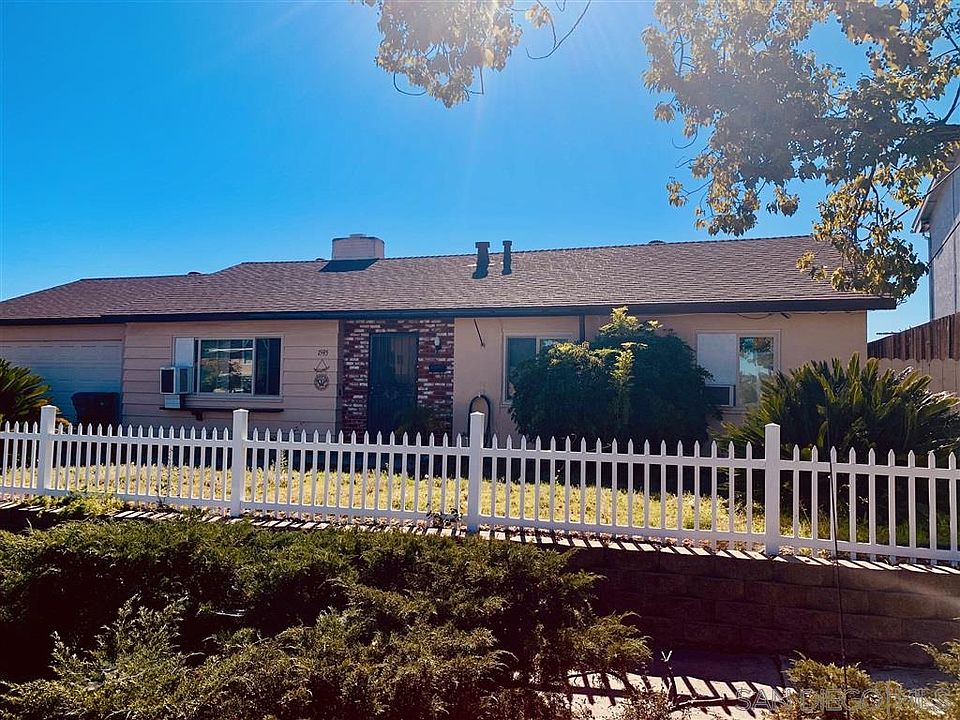 1st image of 1595 Villa Crest Dr