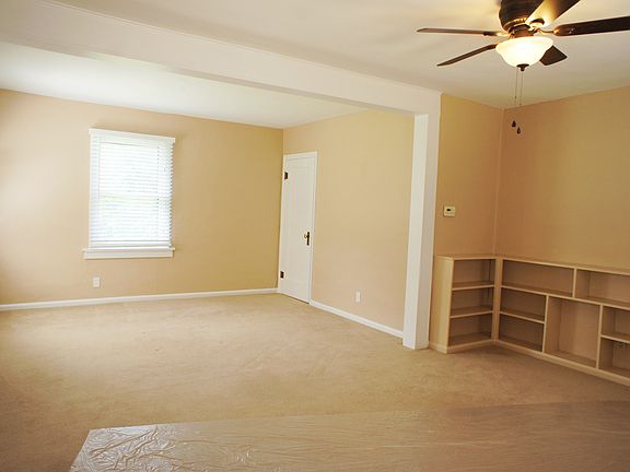 3rd image of 109 Delord Ave