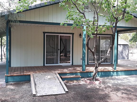 2nd image of 17220 Douglas Ct