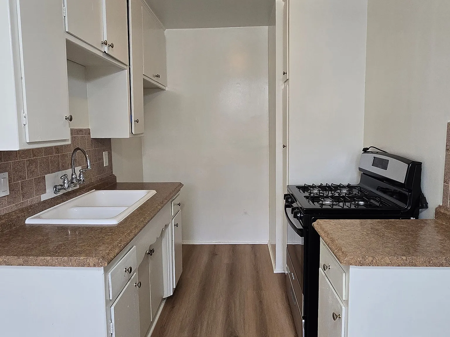 2 bed, $2,250 — Photo 2