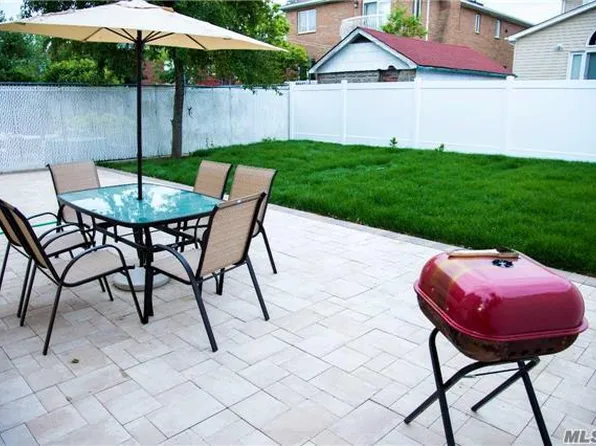 154-33 11th Avenue image 1 of 20