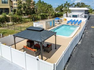 1872 Phillippi Shores Dr #4B, Sarasota, FL 34231