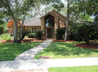 421 Creekside Dr, League City, TX 77573