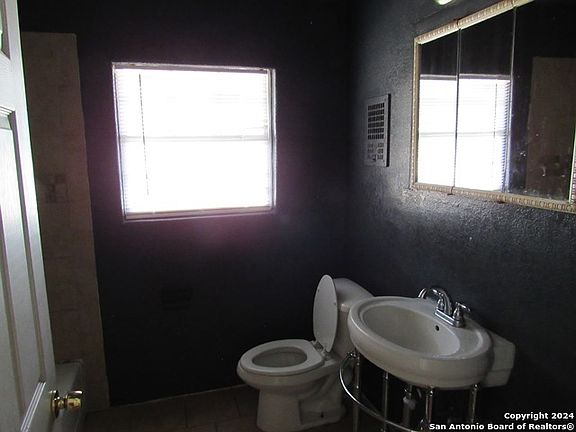2nd image of 326 COLGLAZIER AVE