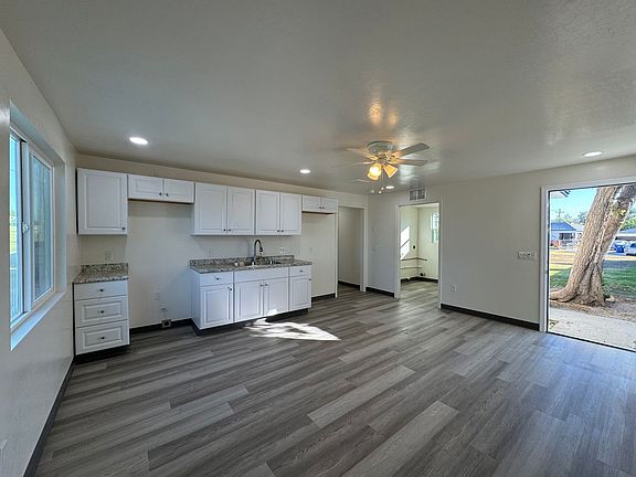 3rd image of 3003 Peerless Ave #E