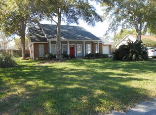 7021 Oakhurst Dr, Ocean Springs, MS 39564