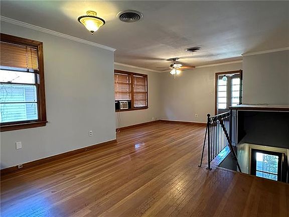 2nd image of 422 Florida Blvd