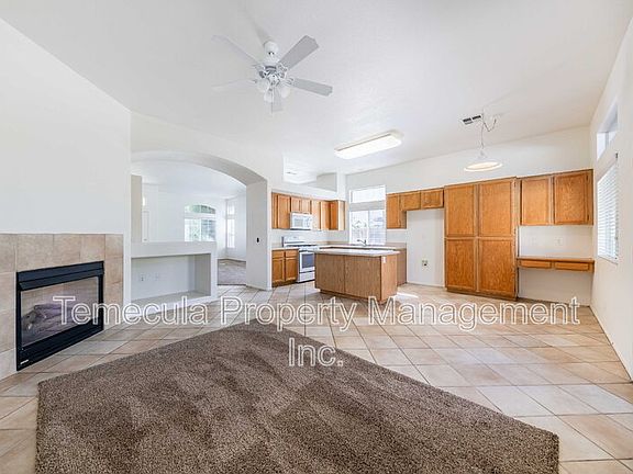 5th image of 26440 Saint Ives Ct