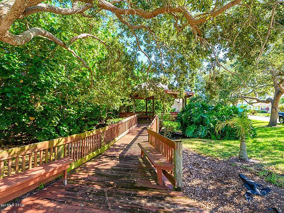 5th image of 431 Lighthouse Landing St