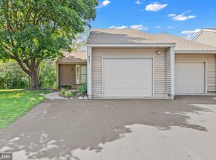451 Hunter Hill Rd, Hudson, WI 54016