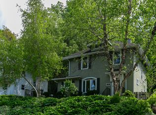 2826 8 1/2 Ave, Rock Island, IL 61201