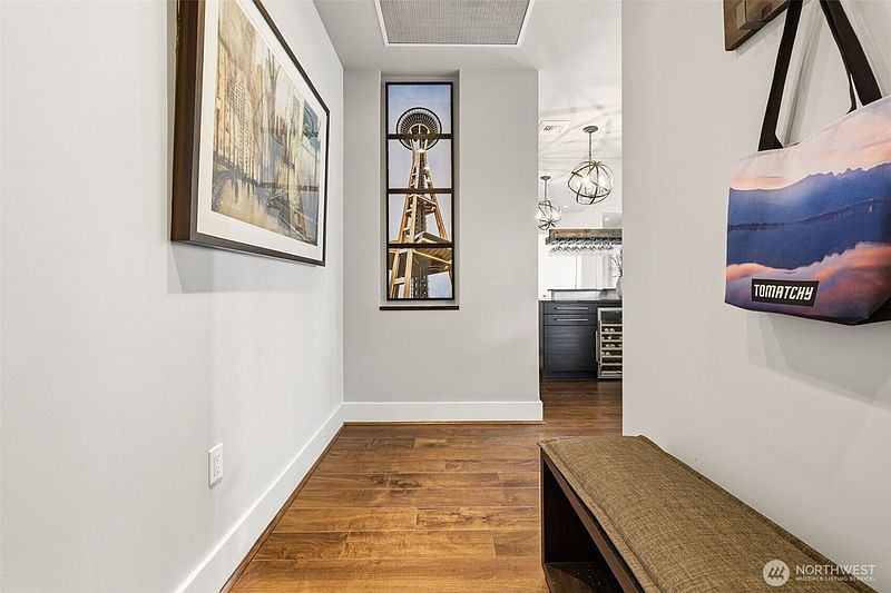 4th image of 910 Lenora Street #S1503