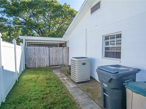 3rd image of 1323 Magdalene Ct W