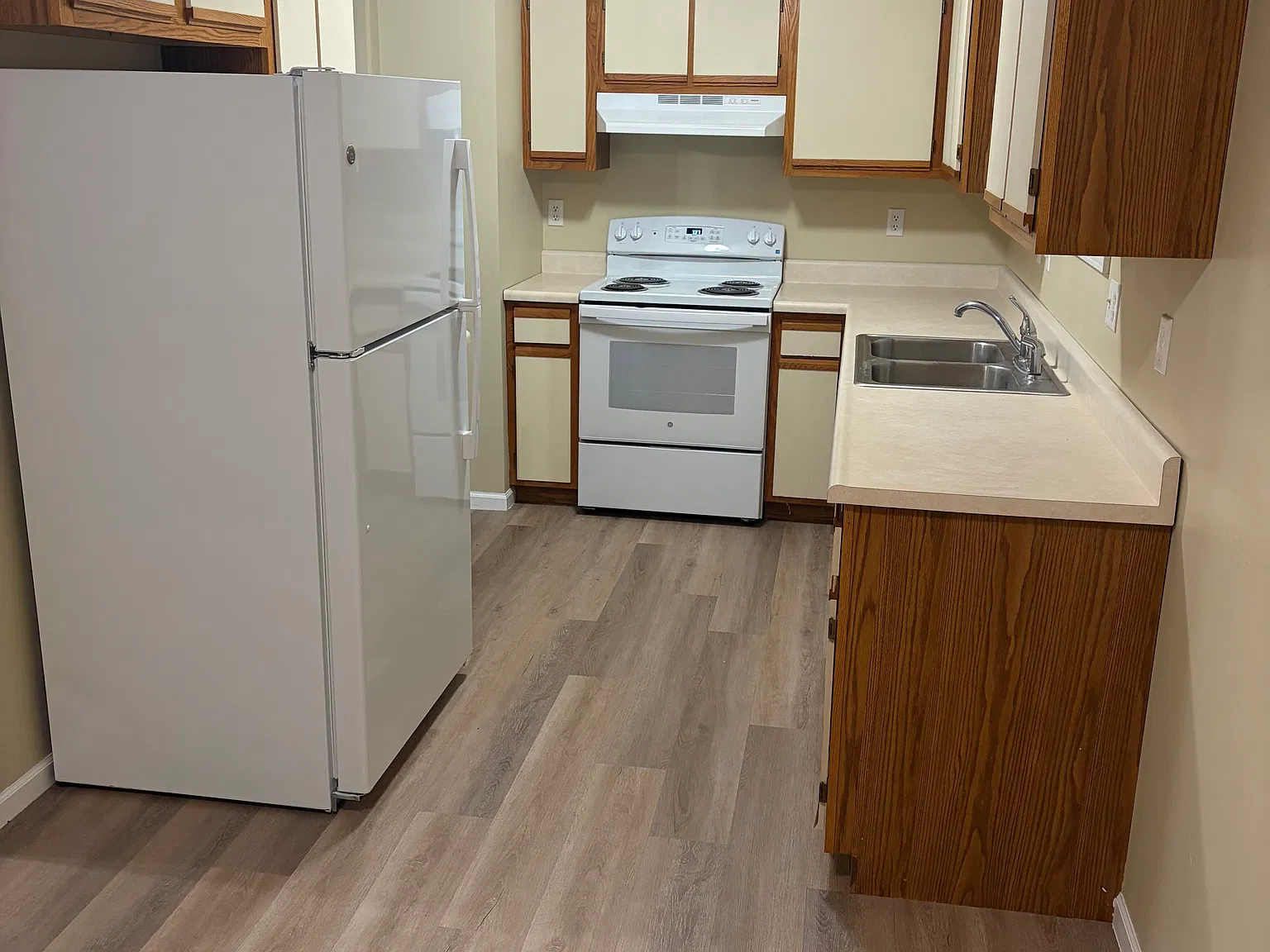2 bed, 800 sqft, $775 — Photo 2