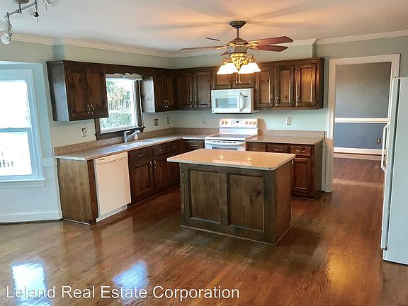 5th image of 1441 Lake James Dr