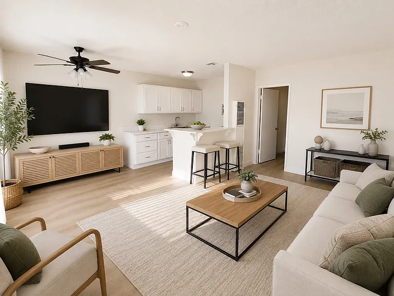 2312 E Commonwealth Ave #8 — Photo 1