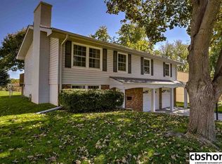 3277 S 128th Cir, Omaha, NE 68144