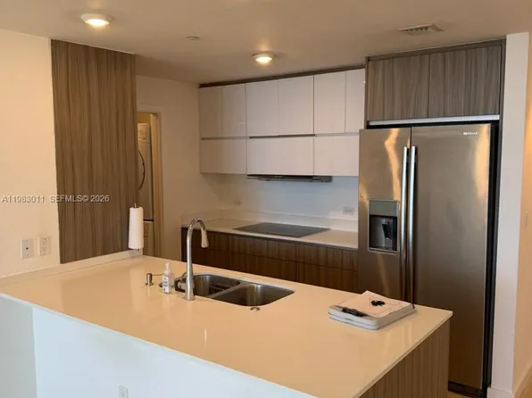 600 NE 27th St, Miami, FL