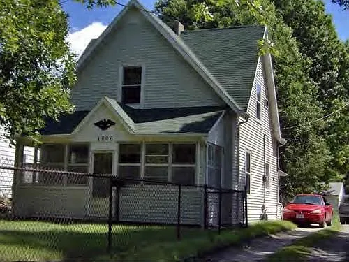 1806 Madison Ave photo 1