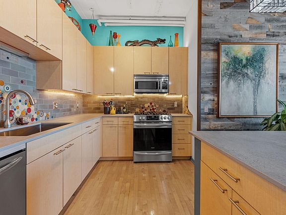 4th image of 290 Market St Unit 601