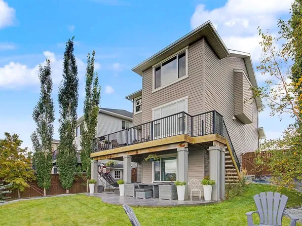 70 N Auburn Springs Park SE, Calgary, AB T3M 1Y4