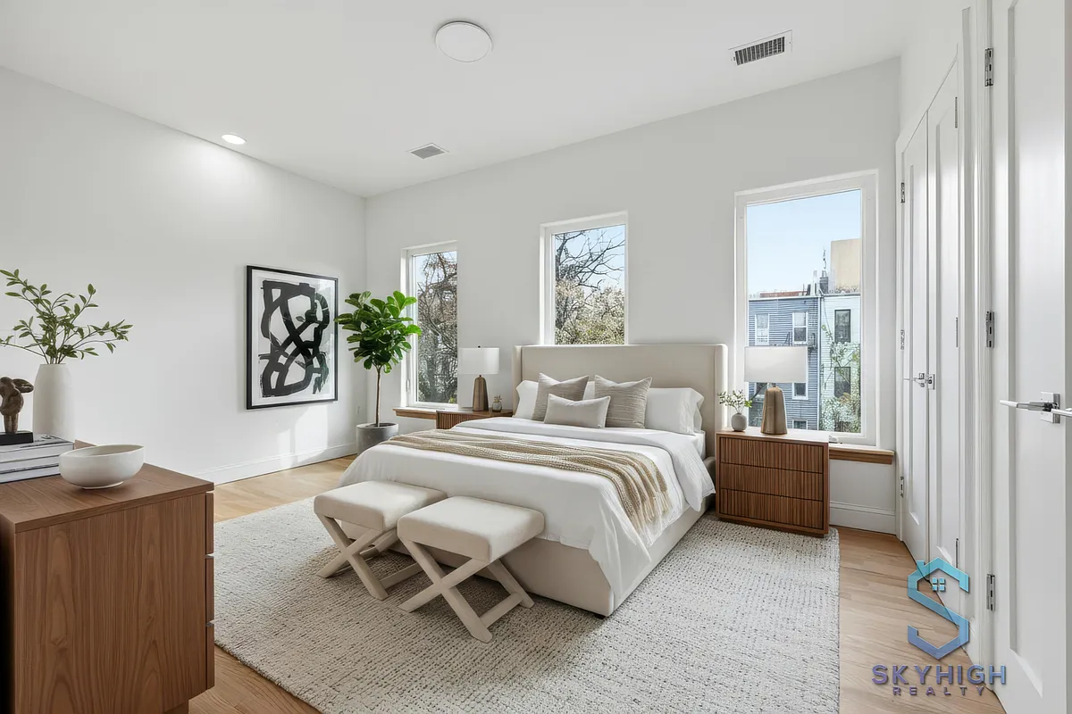 Building Photo - 594 Van Buren St #TOWNHOUSE