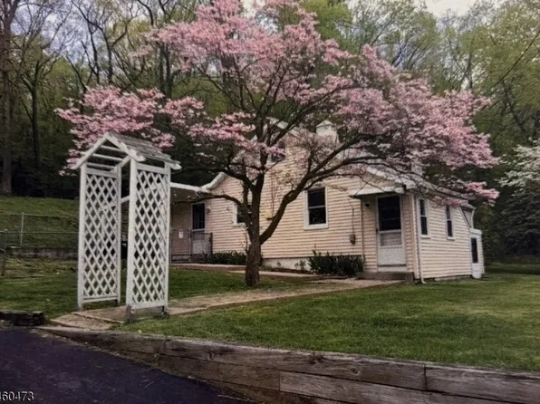 15 Mount Arlington Rd, Roxbury Twp., NJ 07852